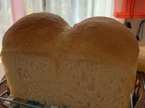 フランスパンの生地で、食パン